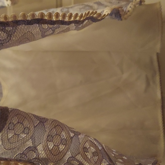 Women's HD in Paris top - Picture 6 of 9